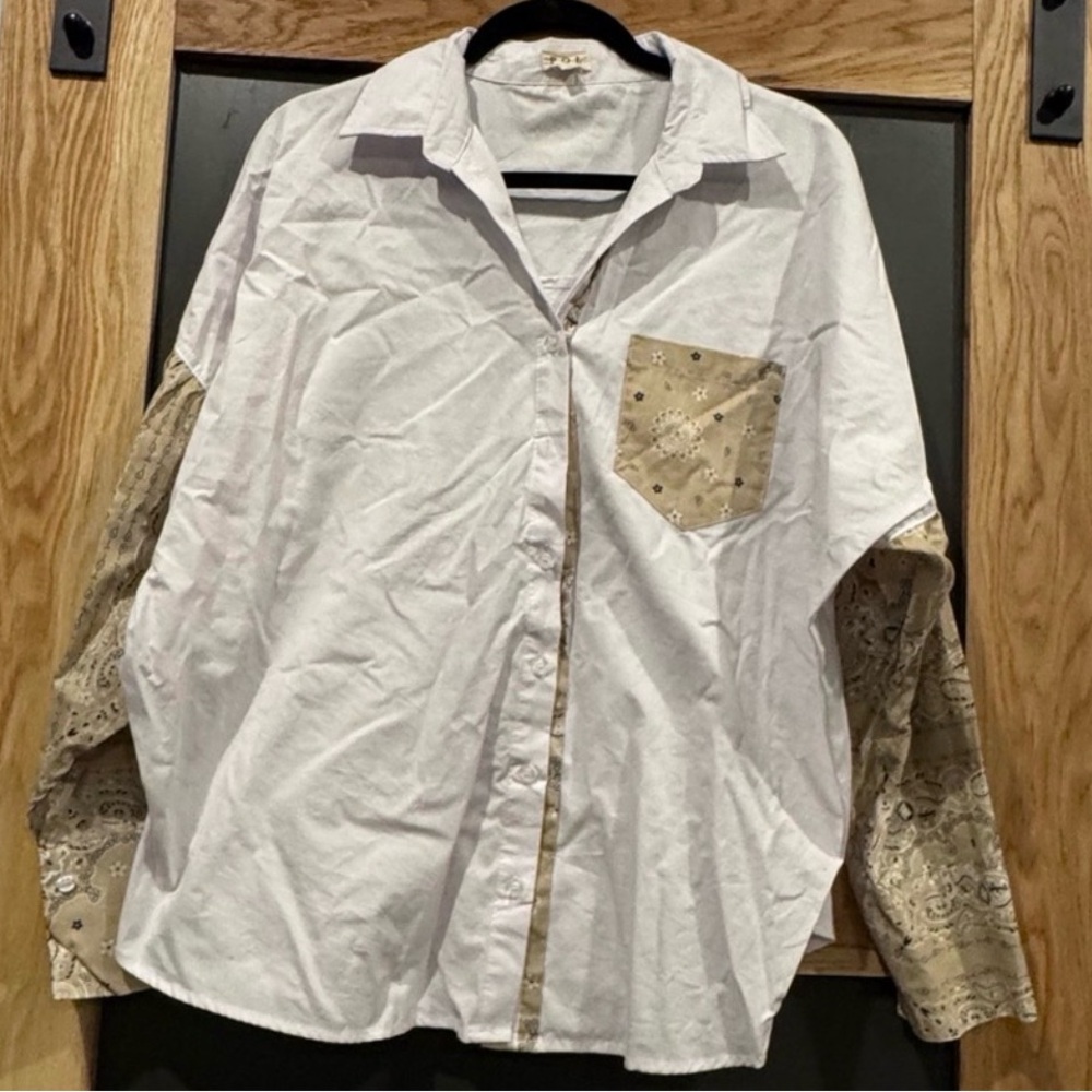 POL White Button Down Shirt w/ Bandana Print Detail – Size S